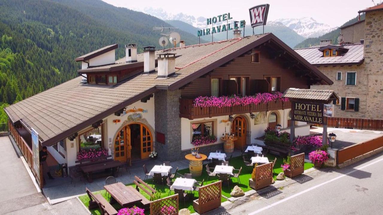 Hotel Miravalle Isolaccia Exteriör bild