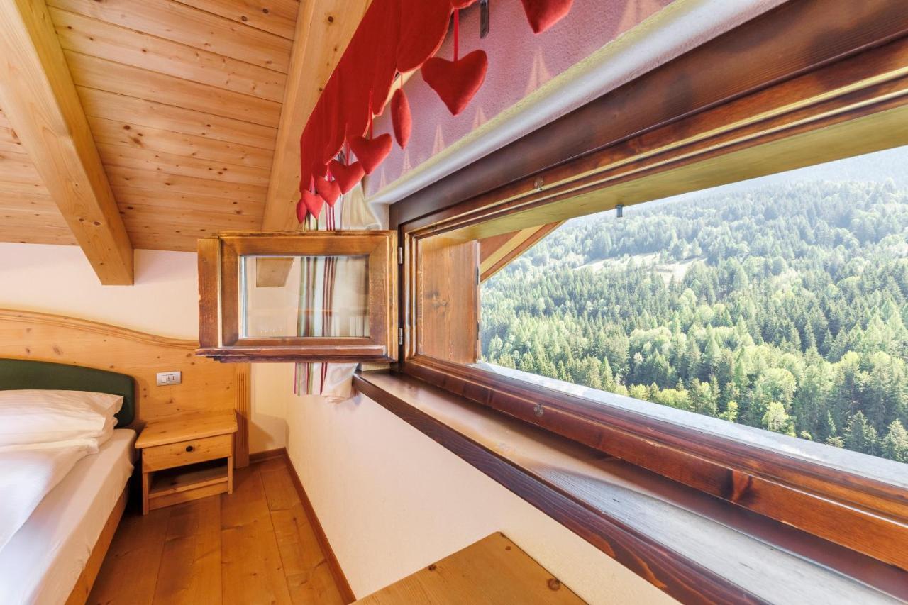 Hotel Miravalle Isolaccia Exteriör bild