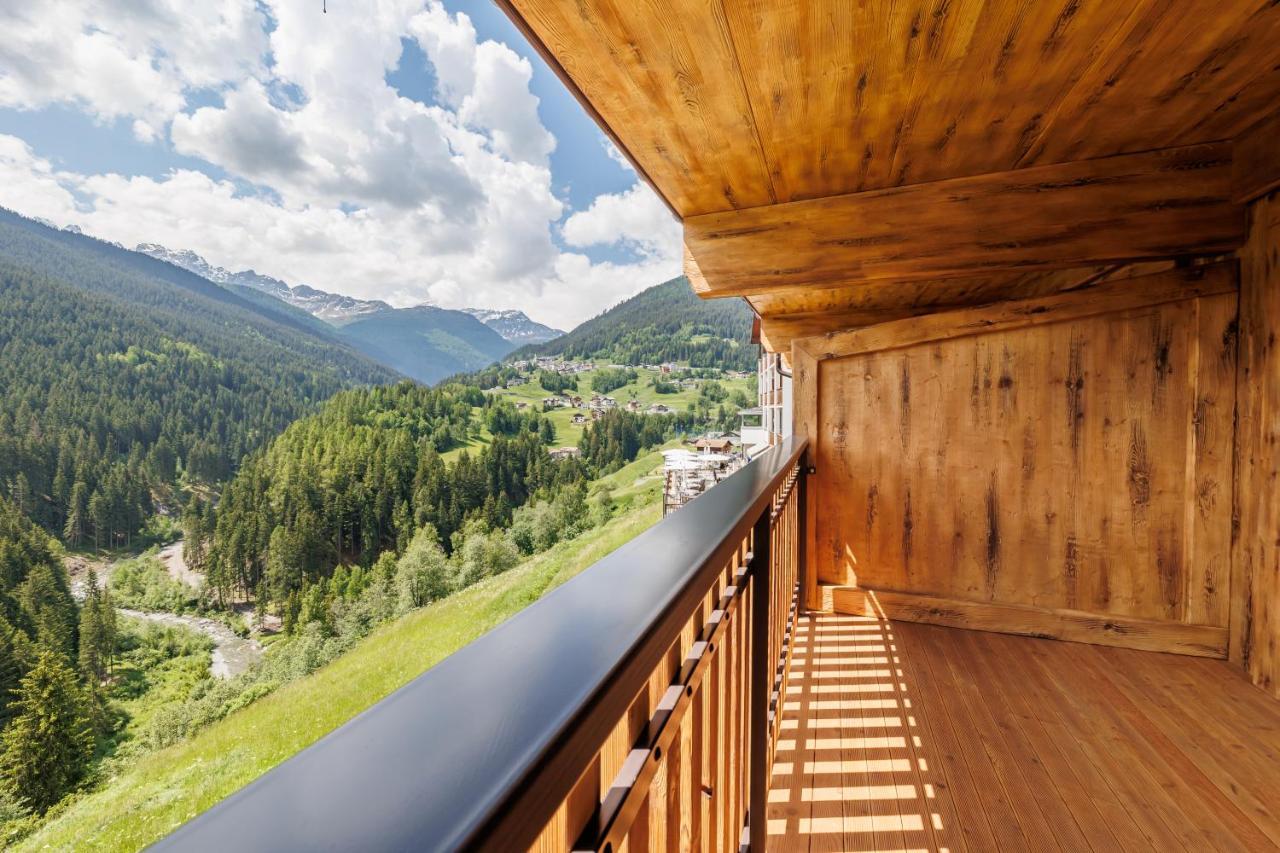 Hotel Miravalle Isolaccia Exteriör bild