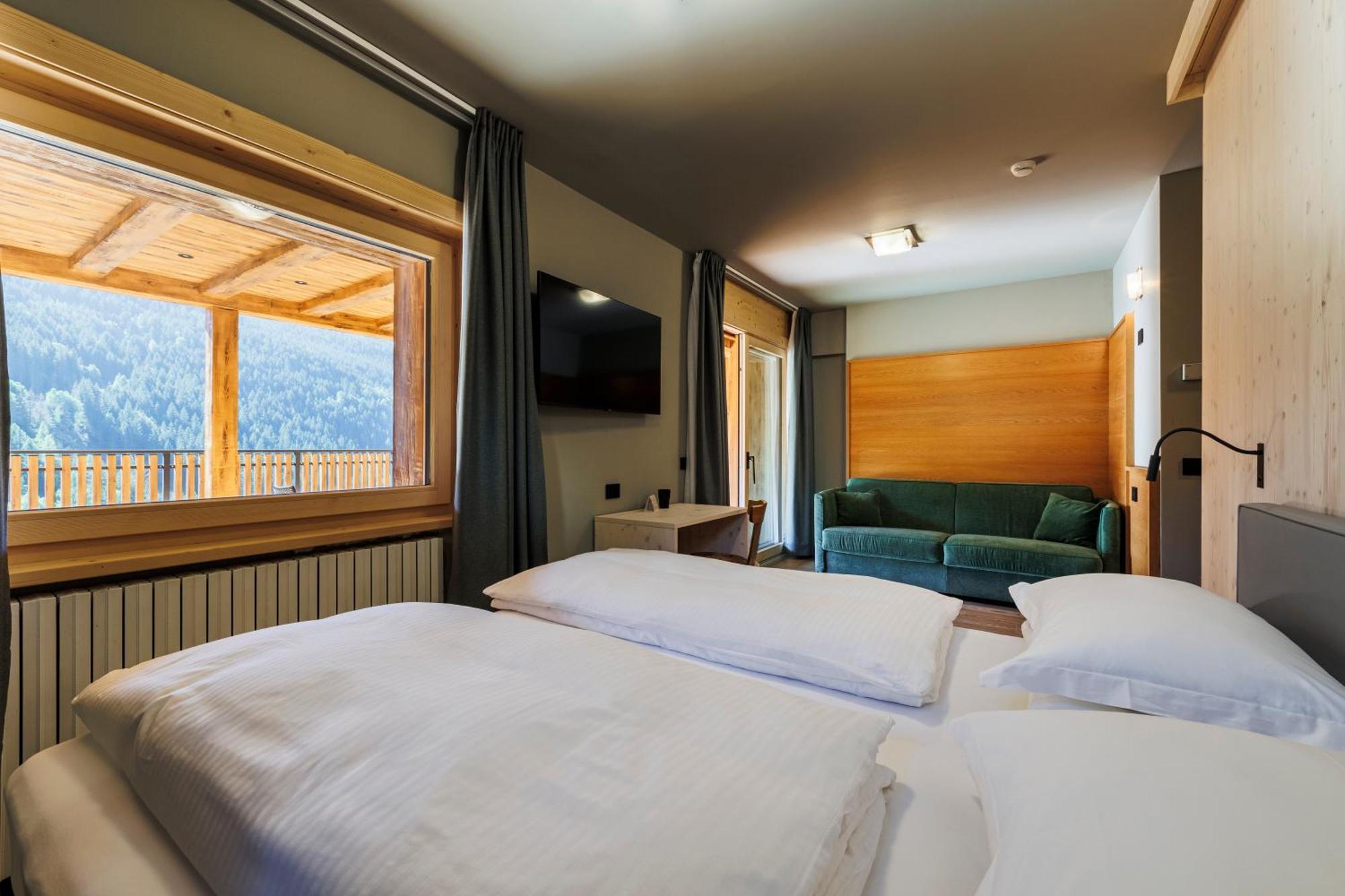 Hotel Miravalle Isolaccia Exteriör bild