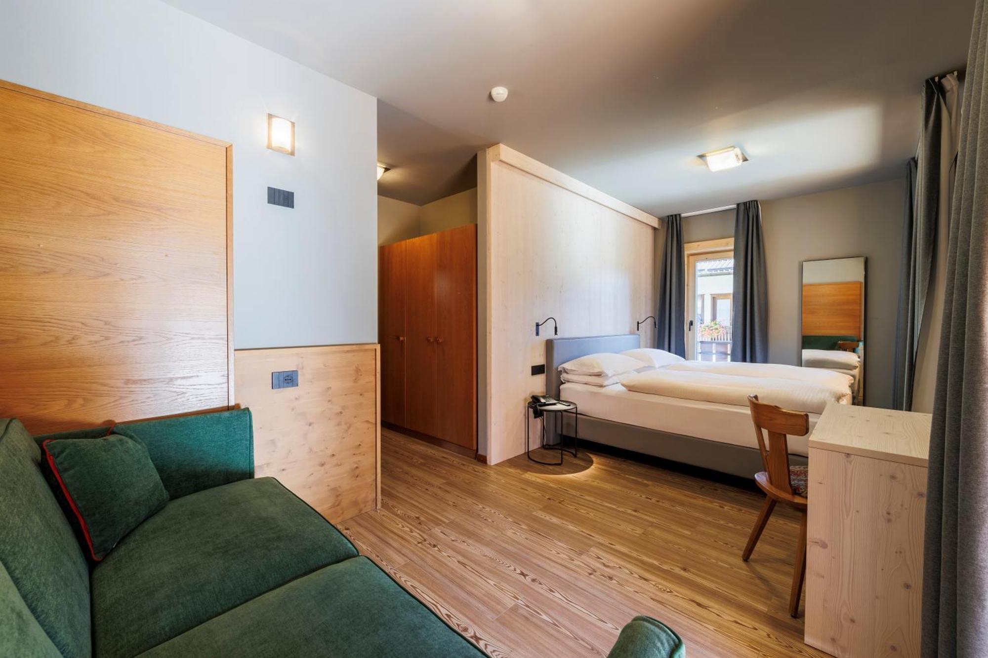 Hotel Miravalle Isolaccia Exteriör bild