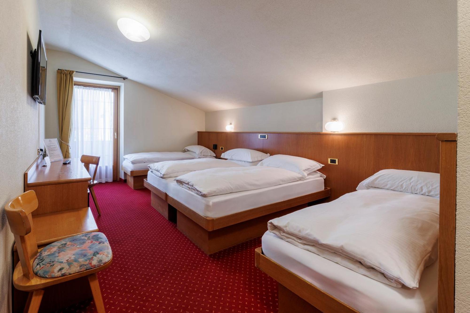 Hotel Miravalle Isolaccia Exteriör bild