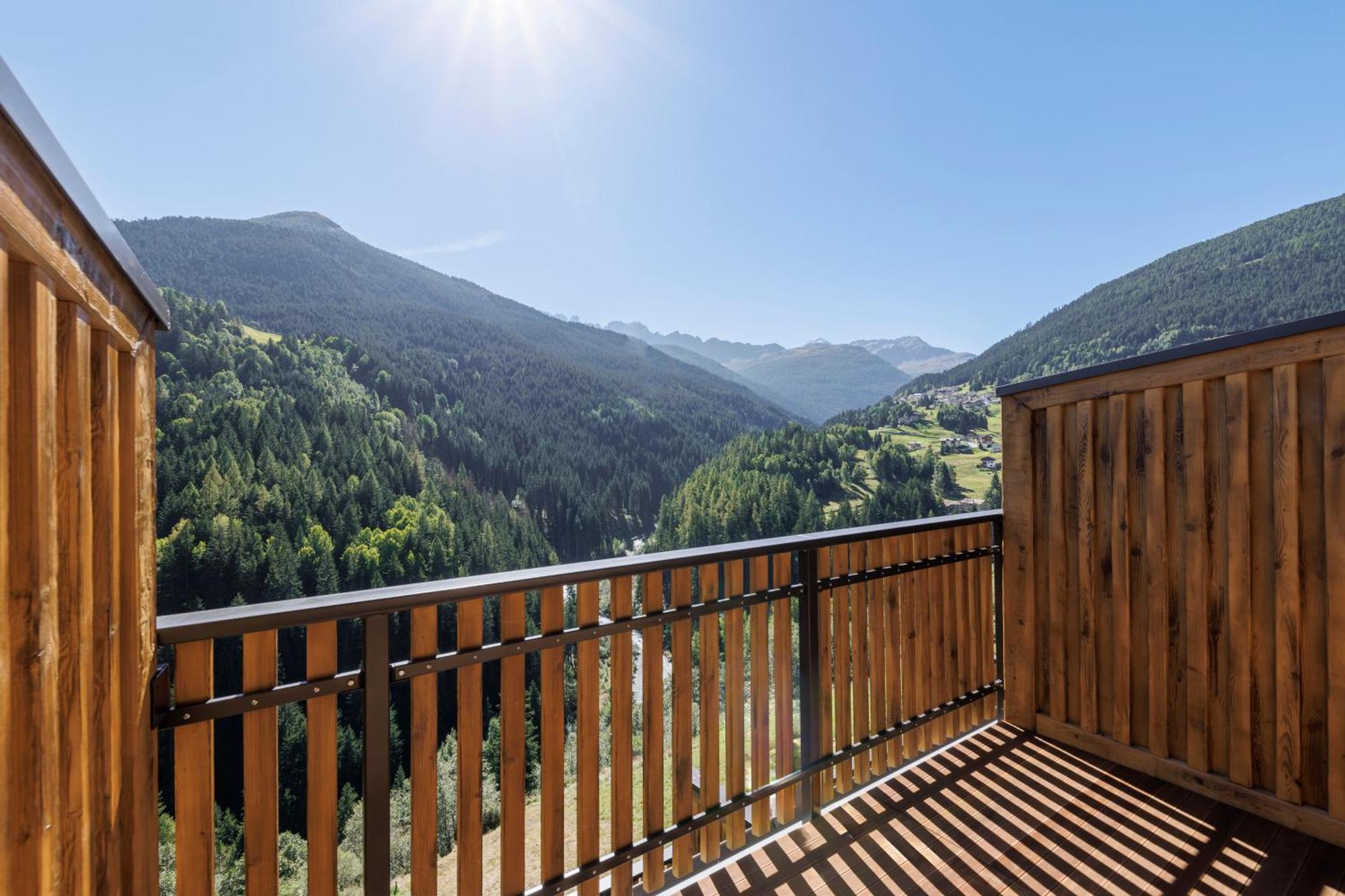 Hotel Miravalle Isolaccia Exteriör bild