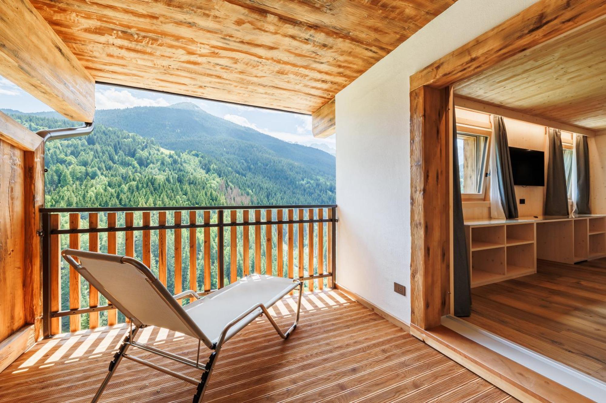 Hotel Miravalle Isolaccia Exteriör bild