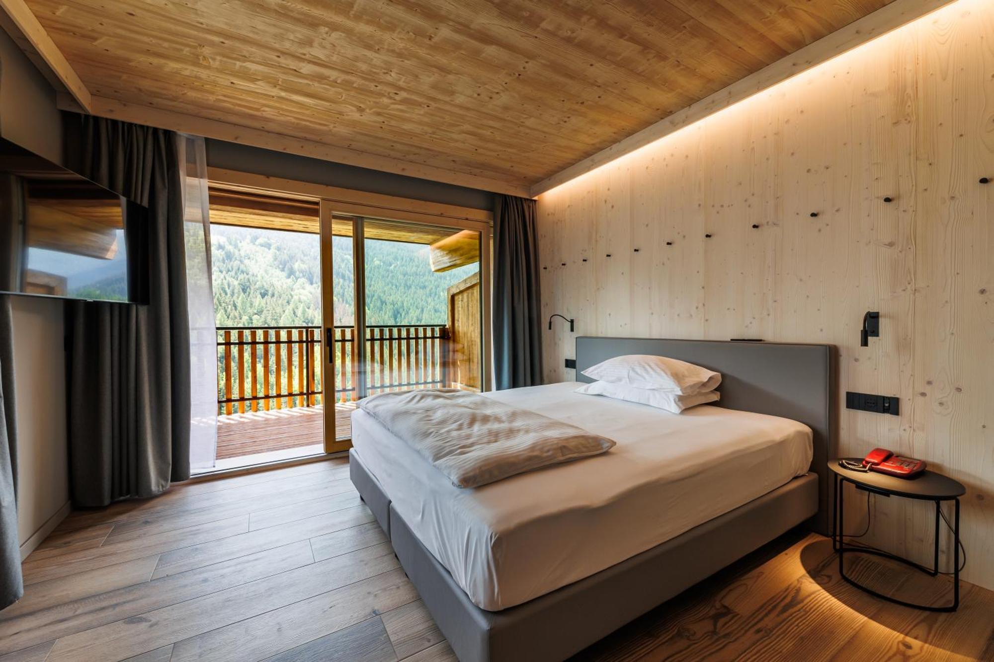 Hotel Miravalle Isolaccia Exteriör bild